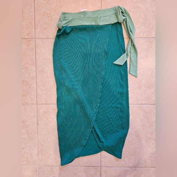 Trina Turk Olympia Wrap Skirt Green Medium - Picture 1 of 5